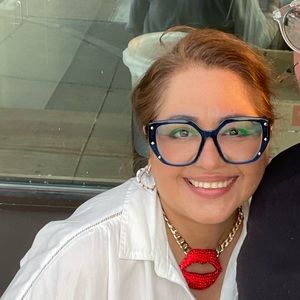 Meet your Posher, Monica